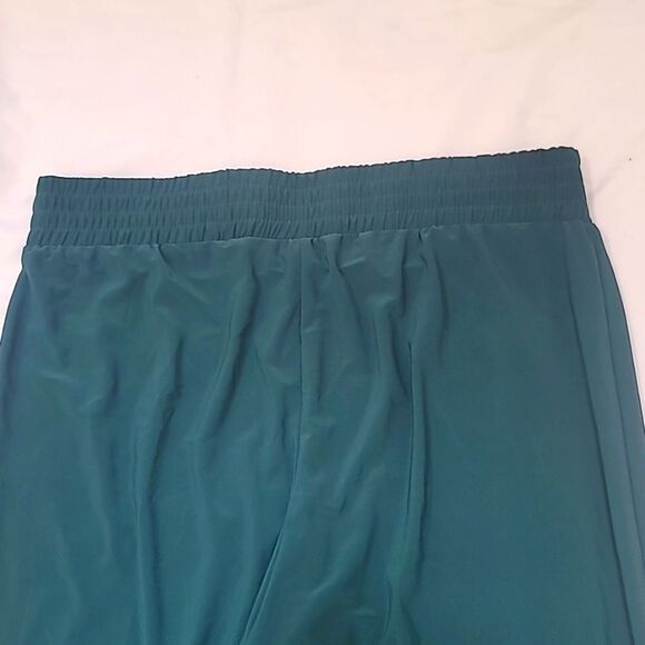 Iman Women's Wide-Legged Slacks - Picture 4 of 4